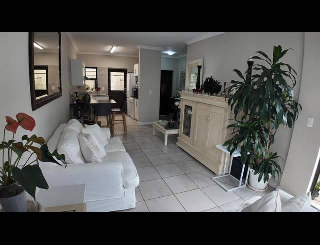 1 BEDROOM TOWNHOUSE FOR SALE IN BLUE MOUNTAIN VILLAGE
